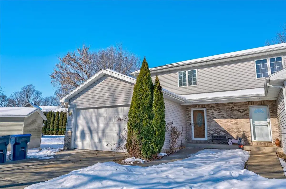 203 Cody Circle #203, Marshall, WI 53559 - Image #1