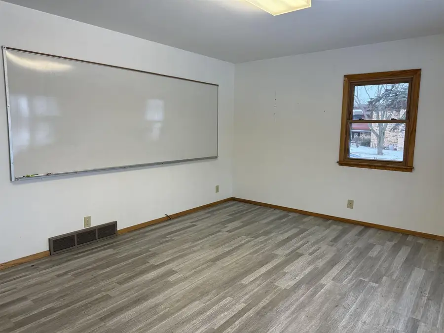 800 E Taylor Street, Prairie Du Chien, WI 53821 - #3