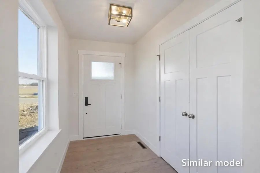 990 Bell Circle, Arlington, WI 53911 - #2