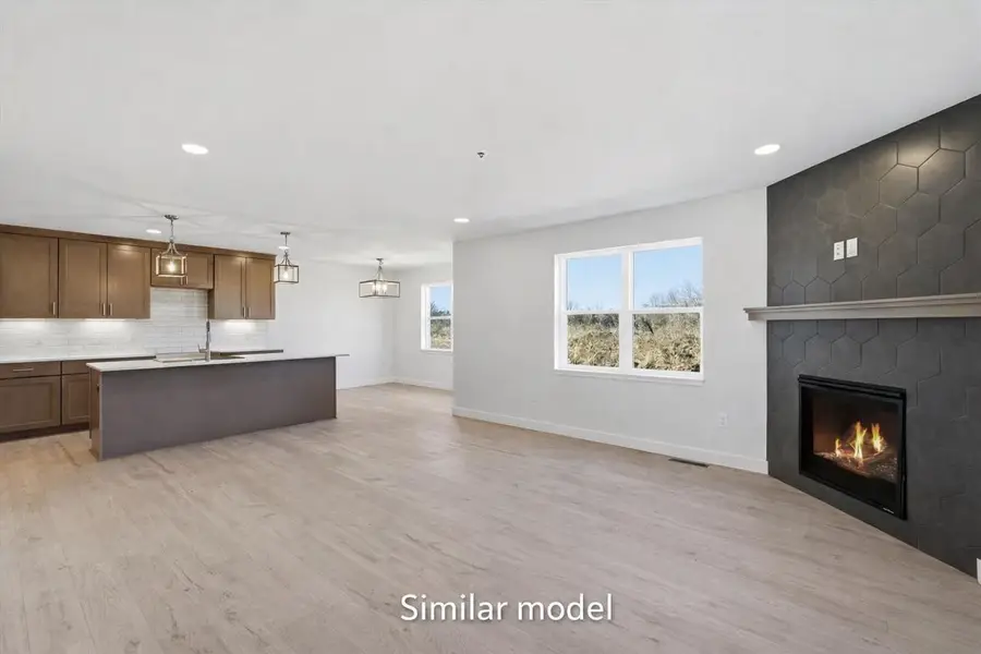 990 Bell Circle, Arlington, WI 53911 - #3