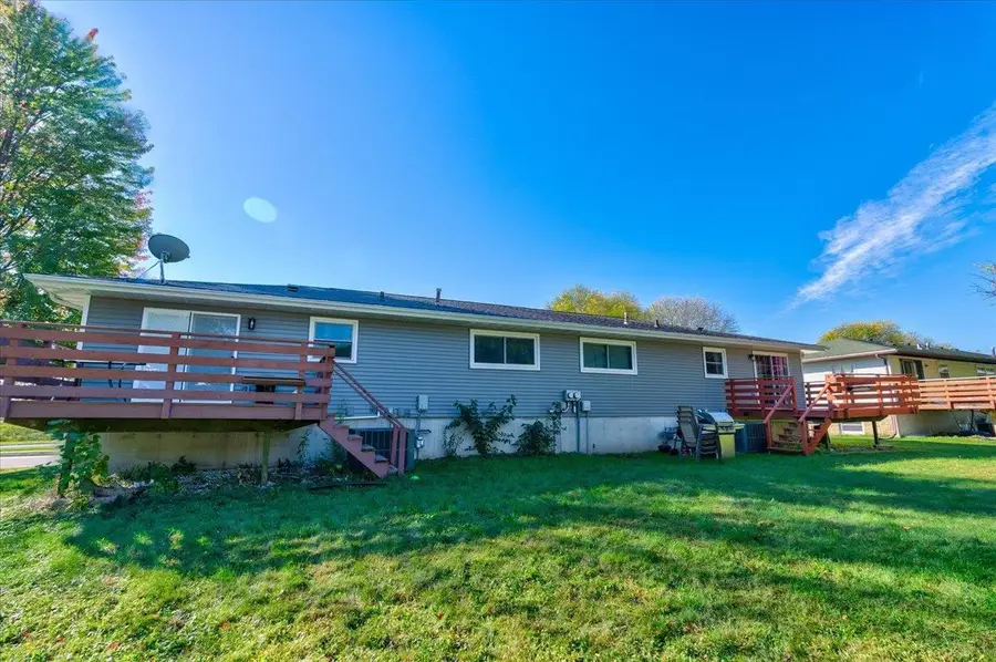 1926 Wyoming Avenue, Sun Prairie, WI 53590 - #2