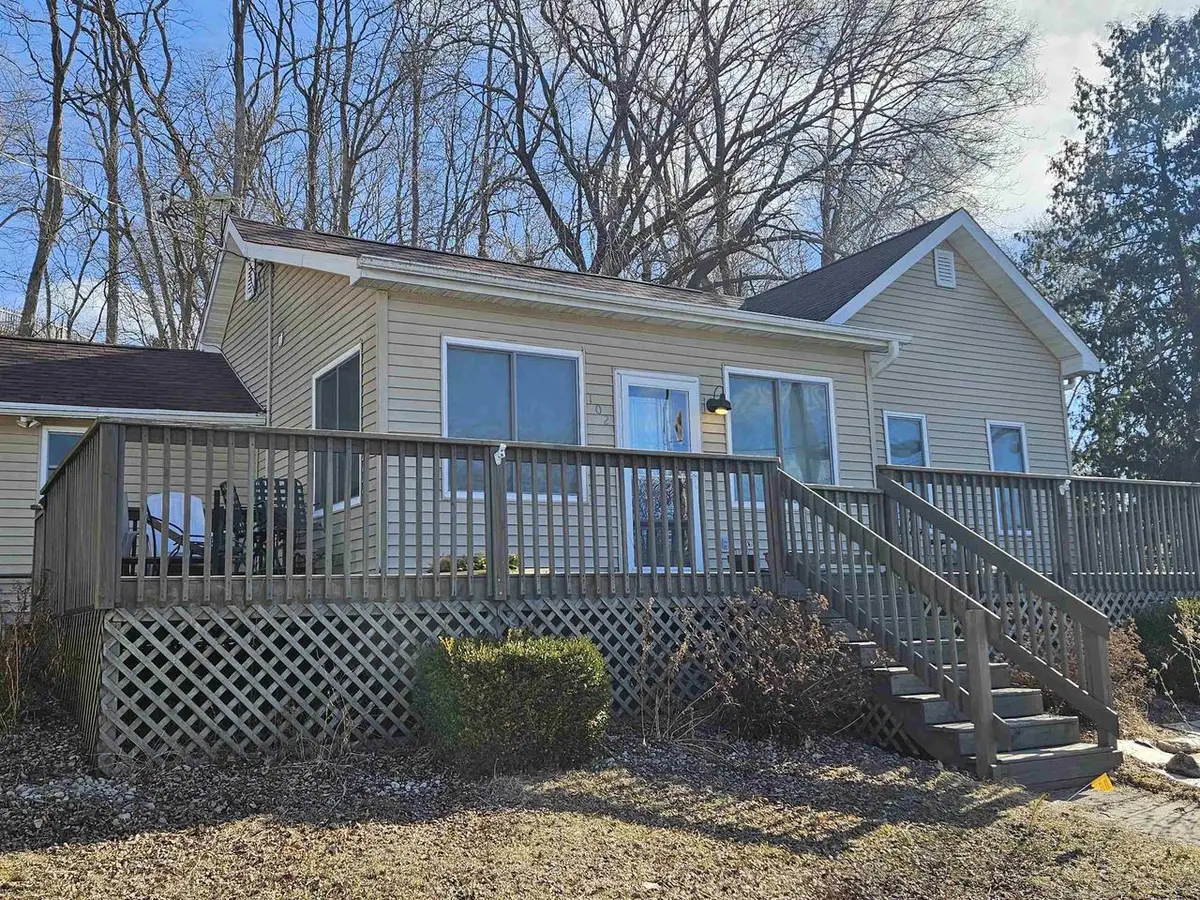 102 N East Street, Albany, WI 53502 - #1