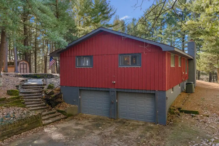 N8432 Valley Drive, Wisconsin Dells, WI 53965 - #2