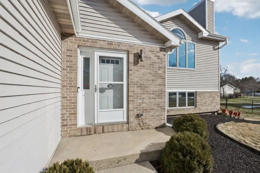 810 N Parkview Street, Cottage Grove, WI 53527 - #3