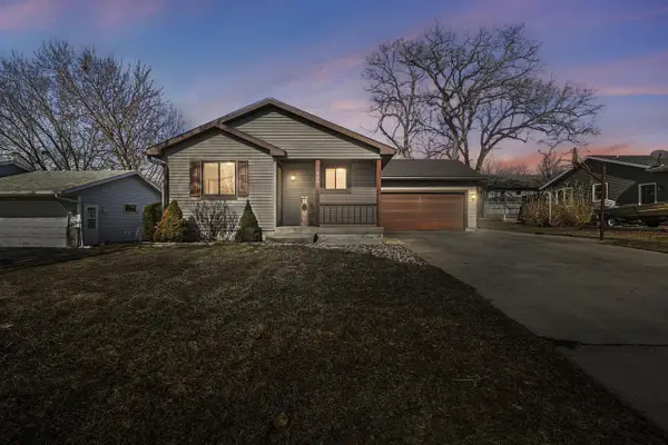 305 Meadow Lane, Poynette, WI 53955