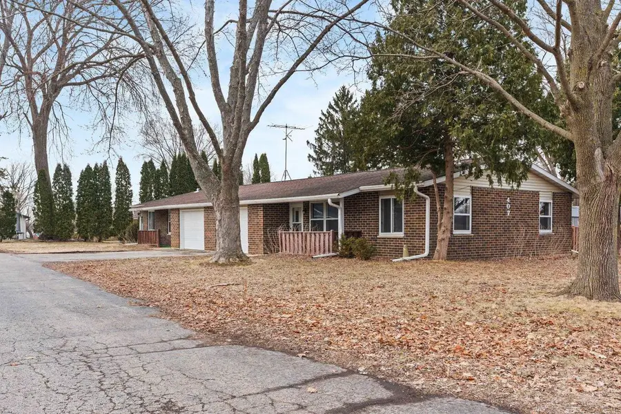 405-407 Simonson Street, Cambridge, WI 53523 - #2