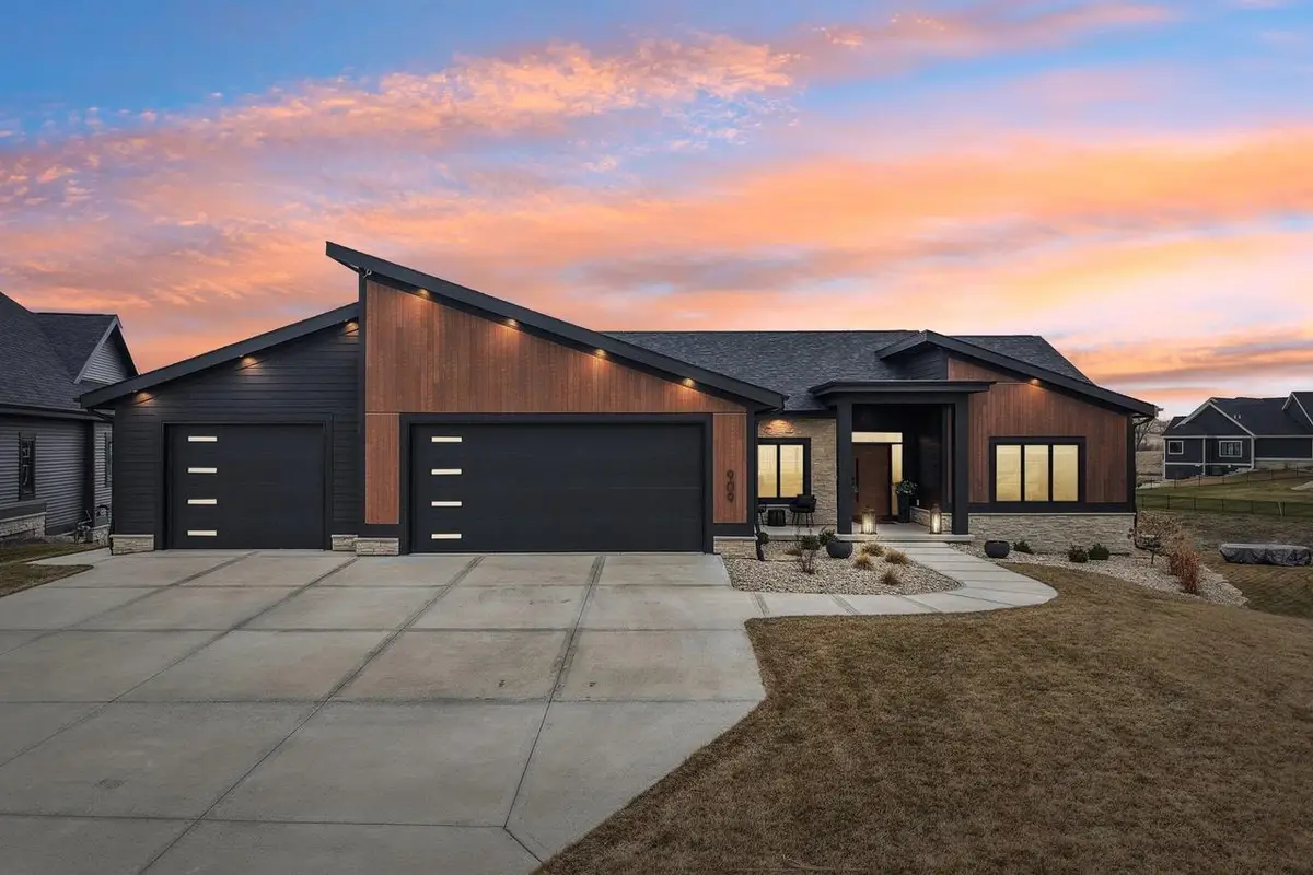 909 Westbridge Court, Waunakee, WI 53597 - #1