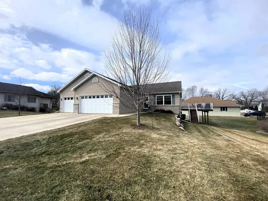 212 Ridgeview Lane, Columbus, WI 53925 - #2