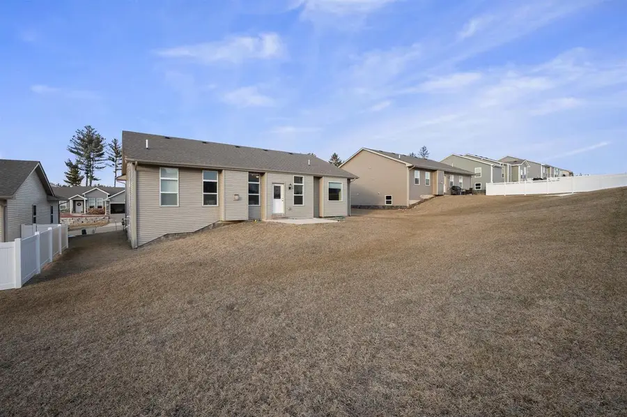 962 Margarets Way, Belleville, WI 53508 - #3