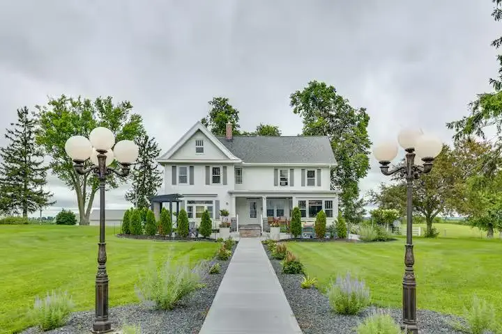 2749 Town Hall Rd, Mount Horeb, WI 53572 - #3