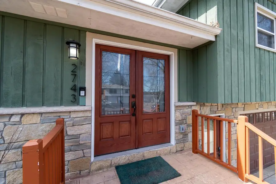 2743 Lyman Lane, Fitchburg, WI 53711 - #2