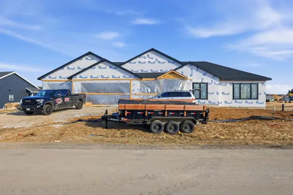 1636 Fissure Trail, Columbus, WI 53925