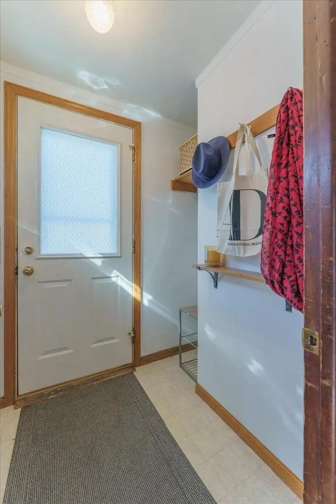 1621 Loftsgordon Avenue, Madison, WI 53704 - #2