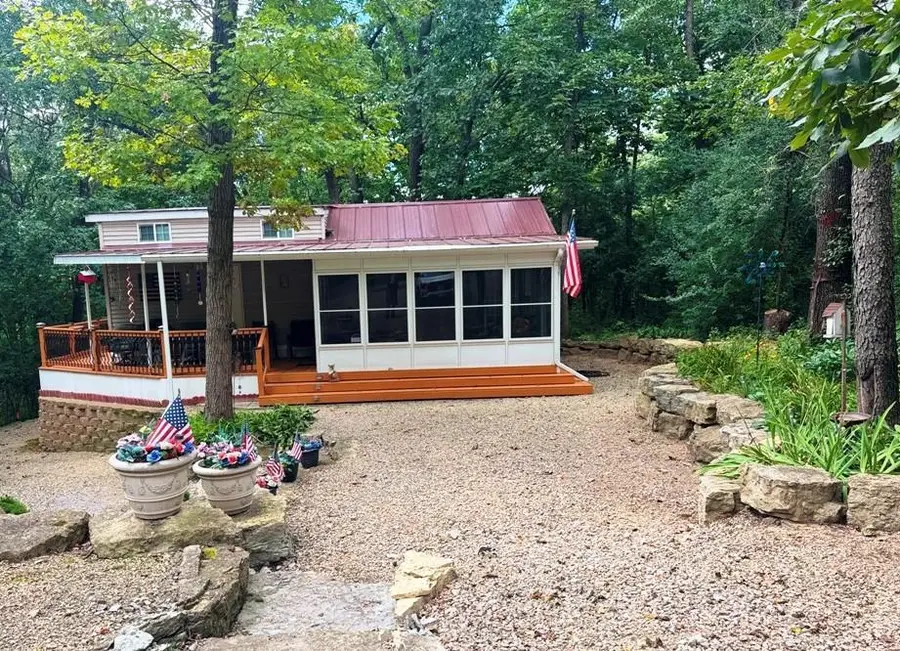 306 Westview Drive, Edgerton, WI 53534 - #2