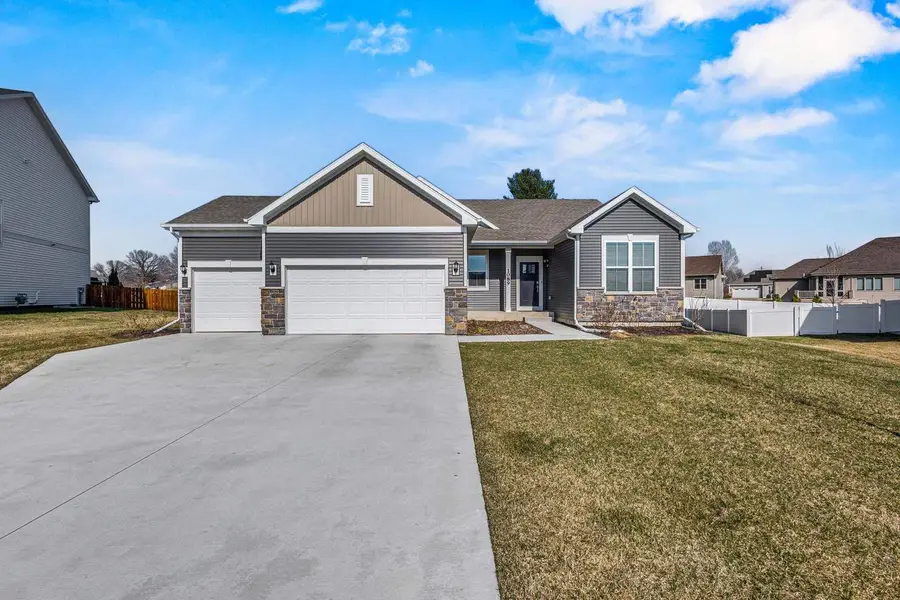 1089 Oregon Parks Avenue, Oregon, WI 53575 - #2