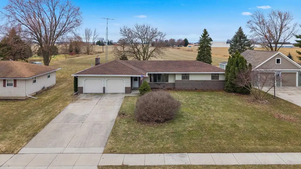 820 E Center Street, Juneau, WI 53039 - #1