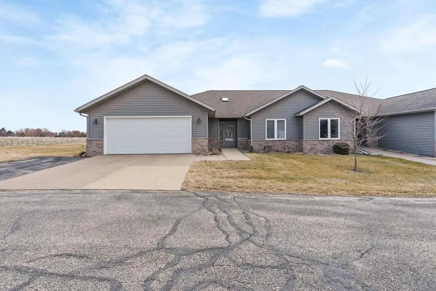 126 Jennifer Circle, Mount Horeb, WI 53572 - #2