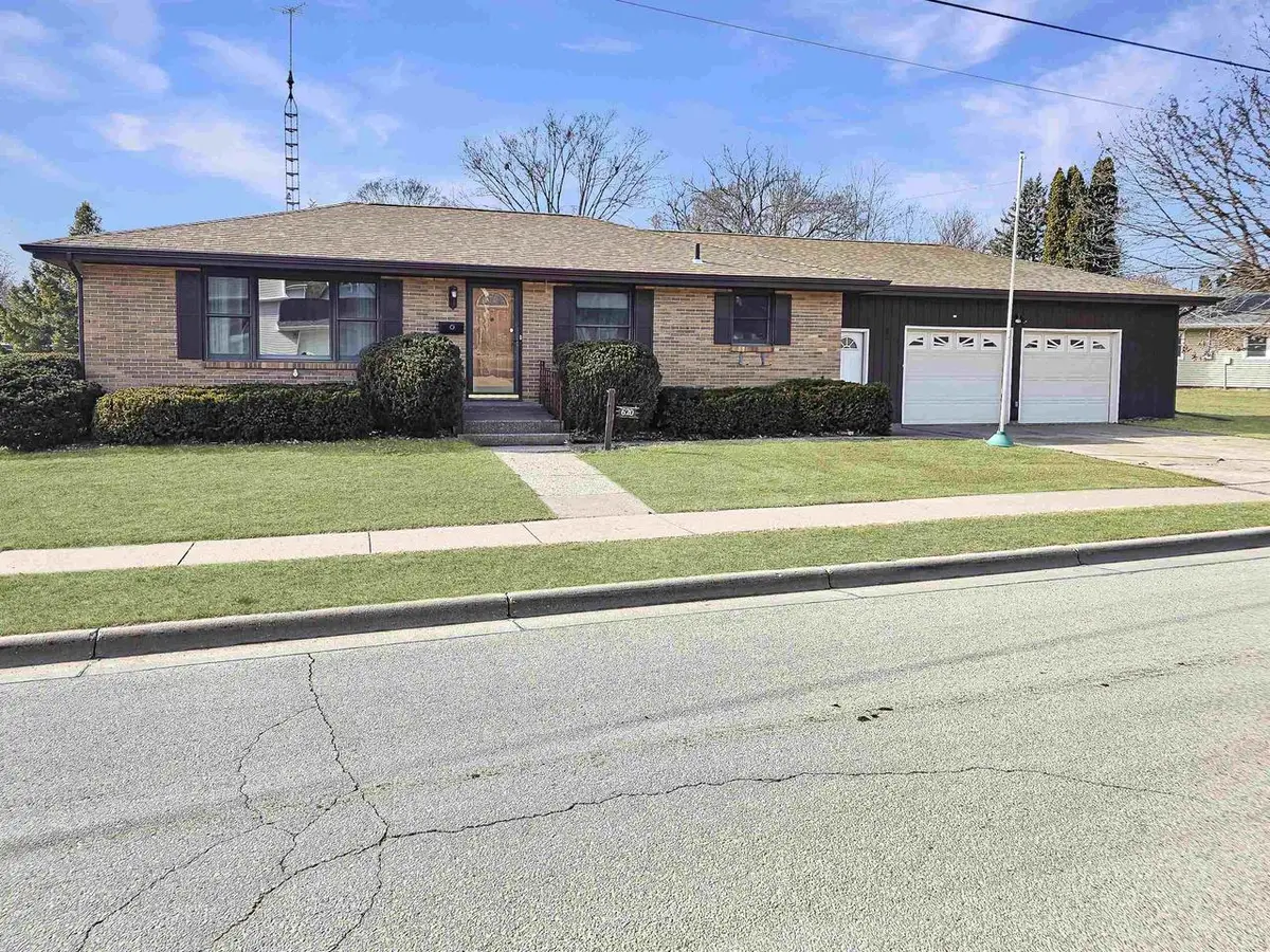 620 N Elm Street, Platteville, WI 53818 - #1