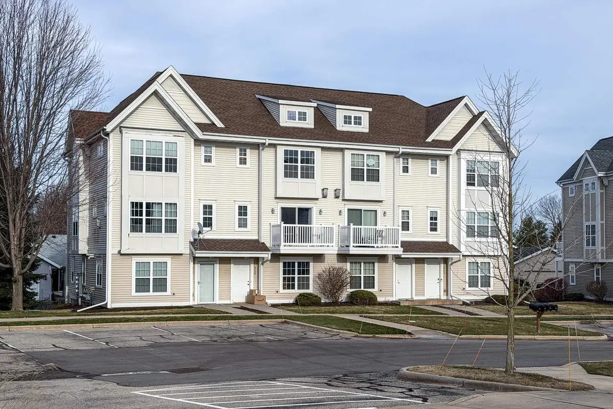 3739 Design Pass, Madison, WI 53719 - #1