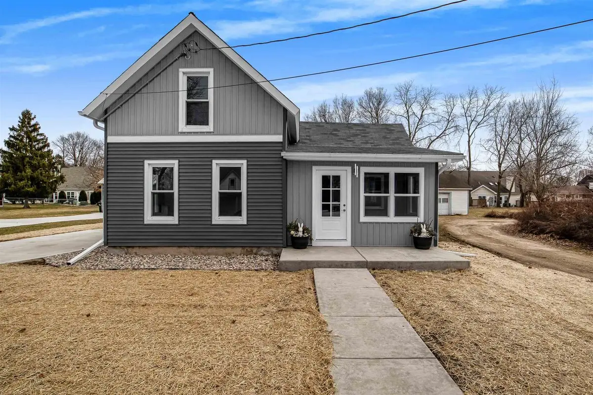 732 7th Street, Prairie Du Sac, WI 53578 - #1