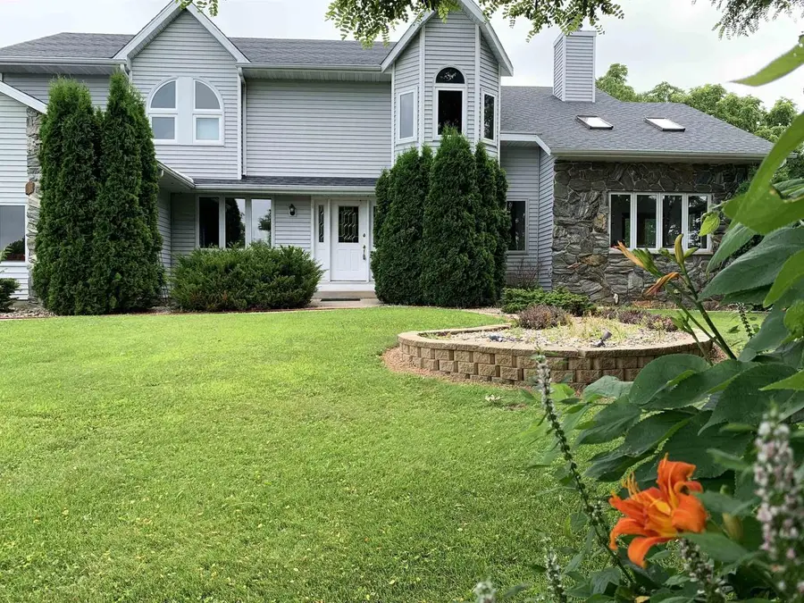 W11380 Ninabuck Road, Columbus, WI 53925 - #2