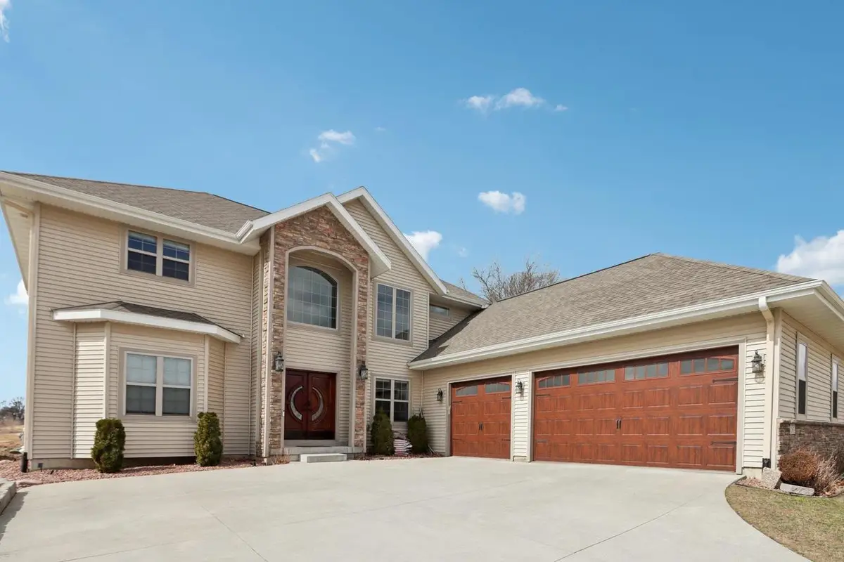 2820 Bluebird Drive, Portage, WI 53901 - #1
