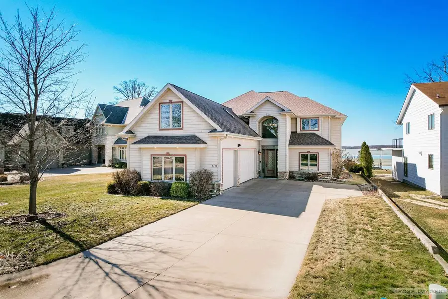 5728 Lake Edge Road, McFarland, WI 53558 - #2