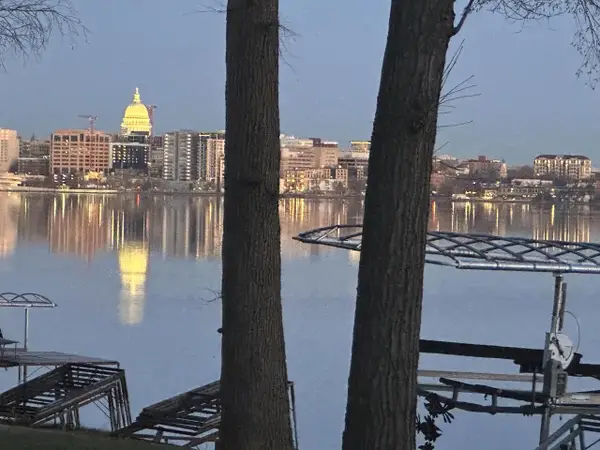 4911 Tonyawatha Trail, Monona, WI 53716