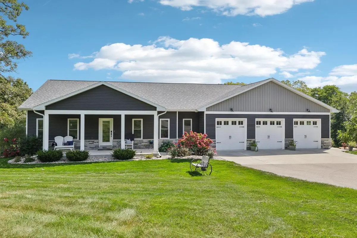 4650 Penny Lane, Dodgeville, WI 53533 - #1