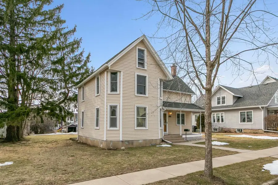 104 S 5th Street, Mount Horeb, WI 53572 - #2