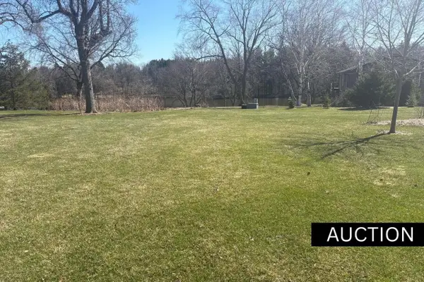 521 Rockview Court, Watertown, WI 53094