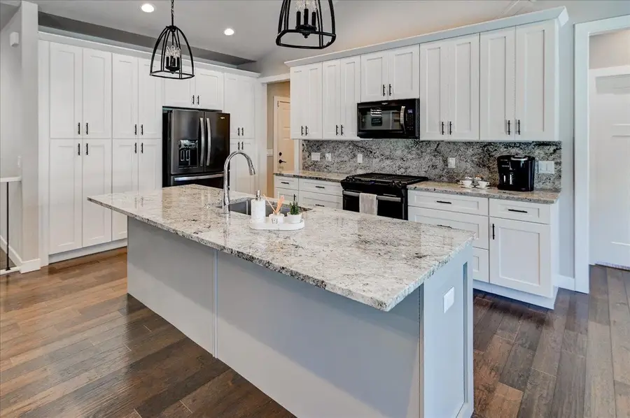 816 Damascus Trail, Cottage Grove, WI 53527 - #2