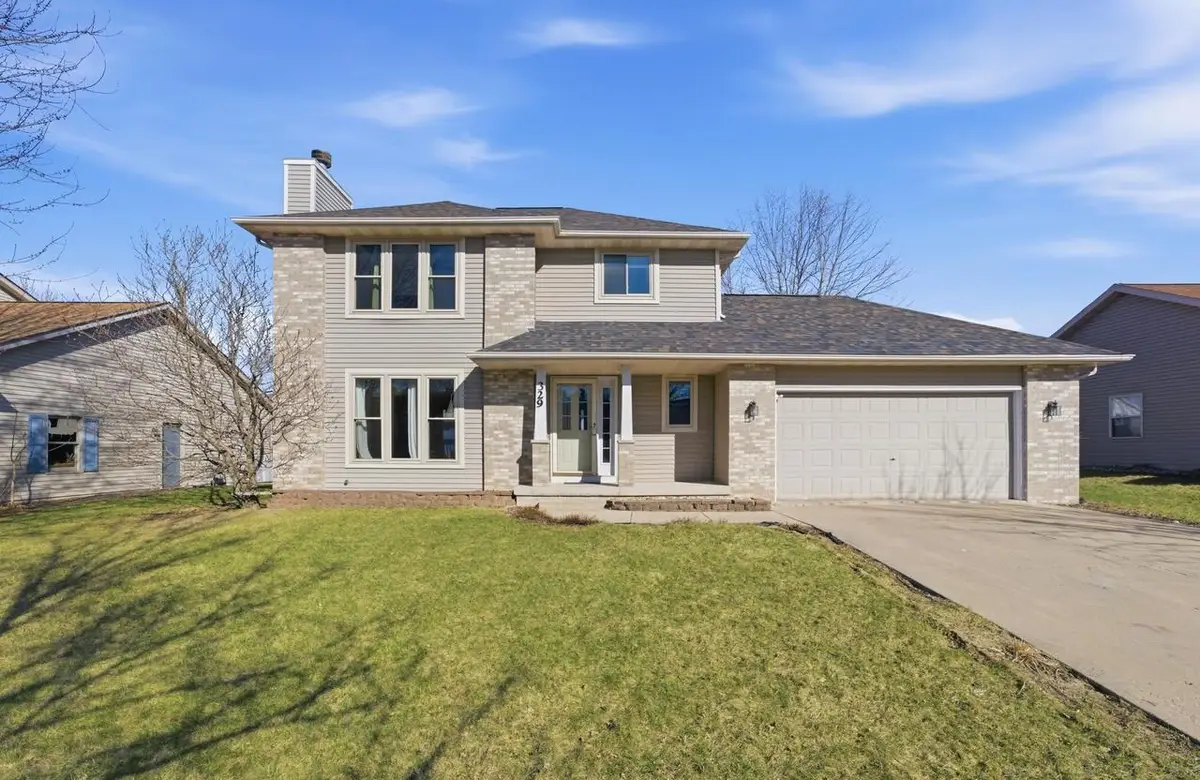 329 N Heatherstone Drive, Sun Prairie, WI 53590 - #1