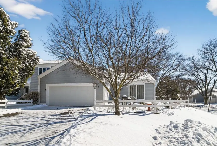 61 Oak Creek Trail, Madison, WI 53717 - #2