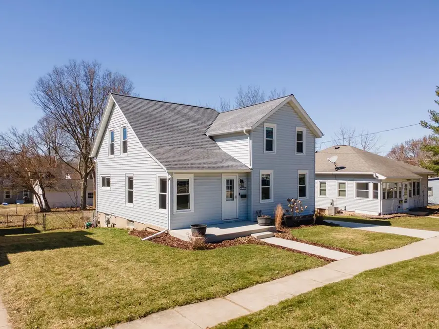 321 Clarence Street, Fort Atkinson, WI 53538 - #2