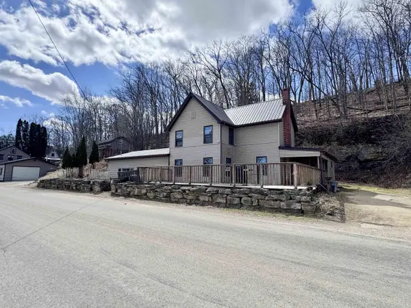 327 W River Street, Darlington, WI 53530