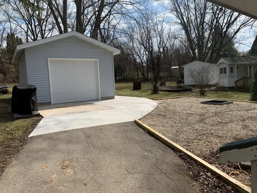 352 Skyline Drive, Edgerton, WI 53534 - #2