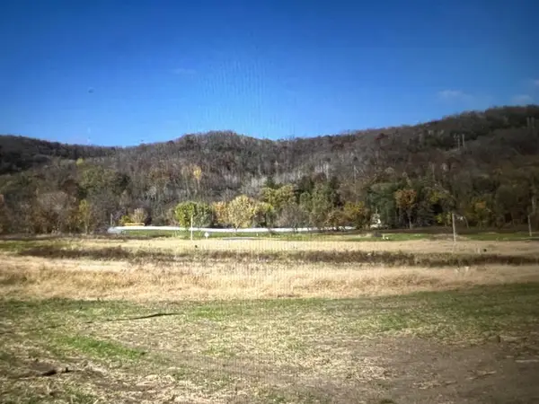 2313 Stephanie Circle, Prairie Du Chien, WI 53821