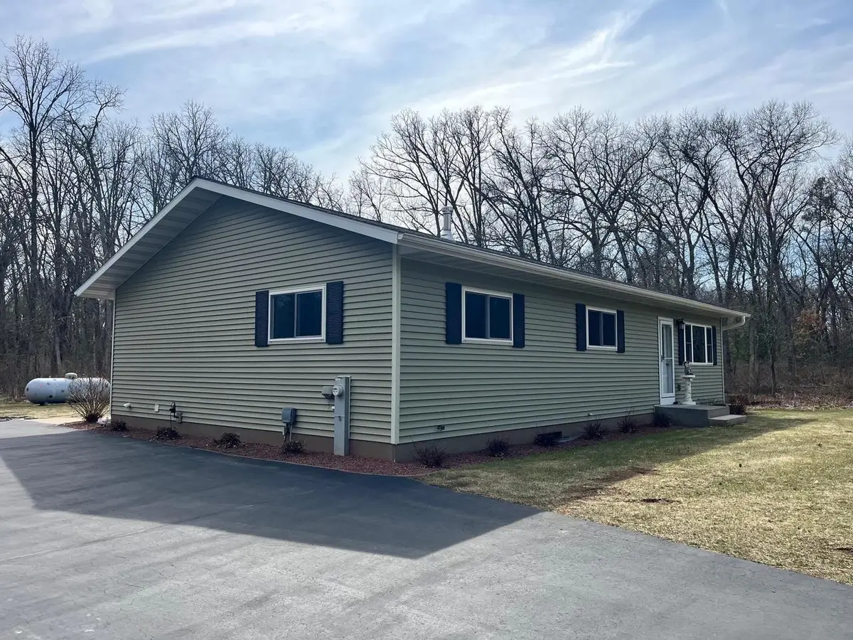 1197 Cree Dr, Friendship, WI 53934 - #1