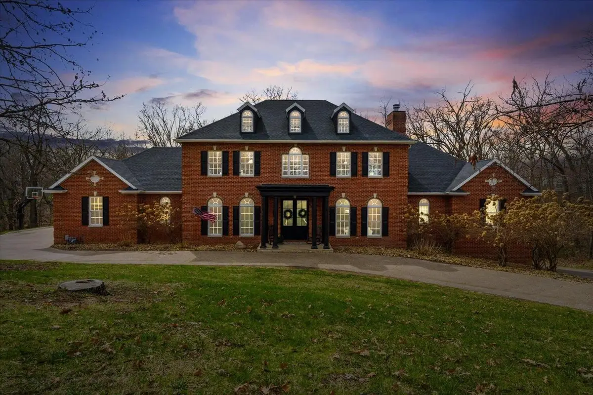 77 Roosevelt Drive, East Dubuque, IL 61025 - #1