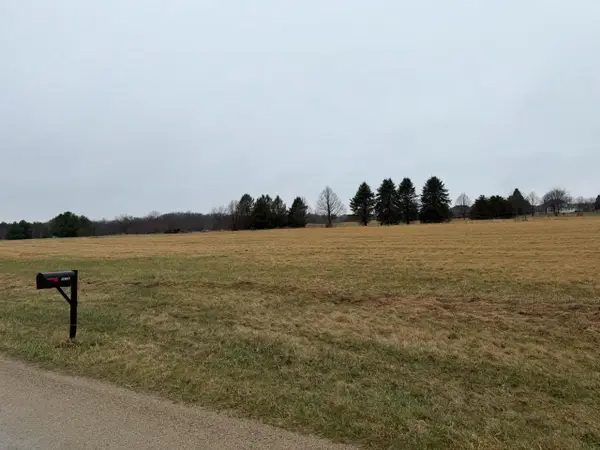 L62 Country Club Drive, Brodhead, WI 53520