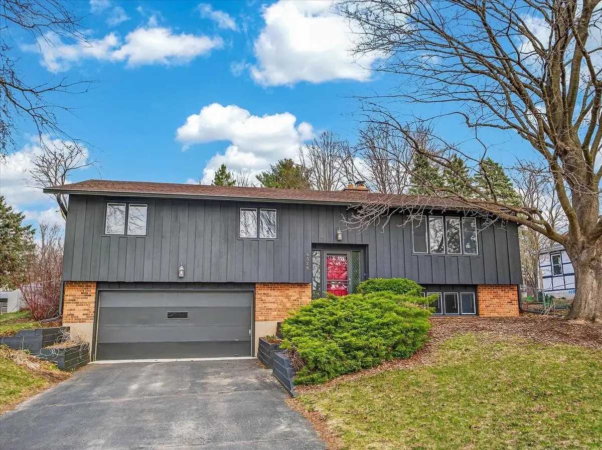 4526 Pawnee Pass, Fitchburg, WI 53711 - #1