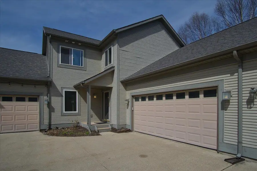 713 Harrington Drive, Madison, WI 53718 - #2