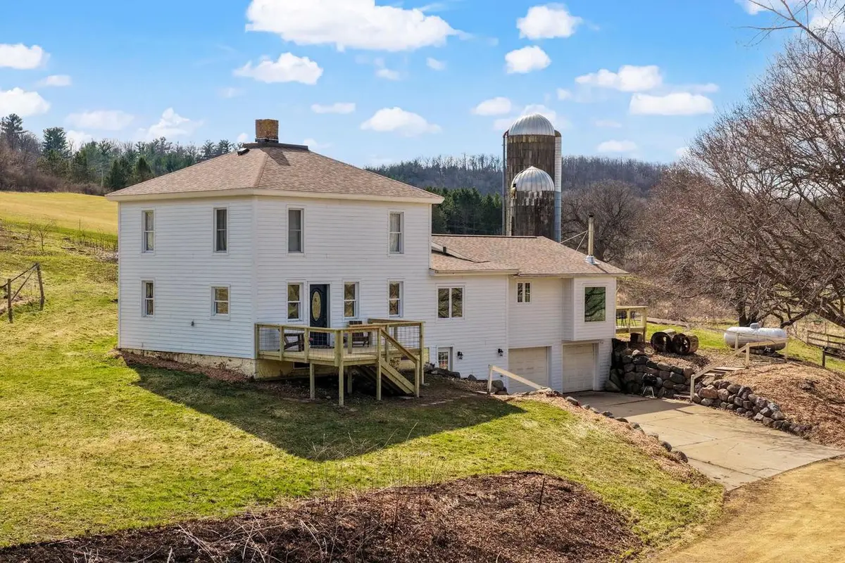 3850 County Road Y, Dodgeville, WI 53533 - #1