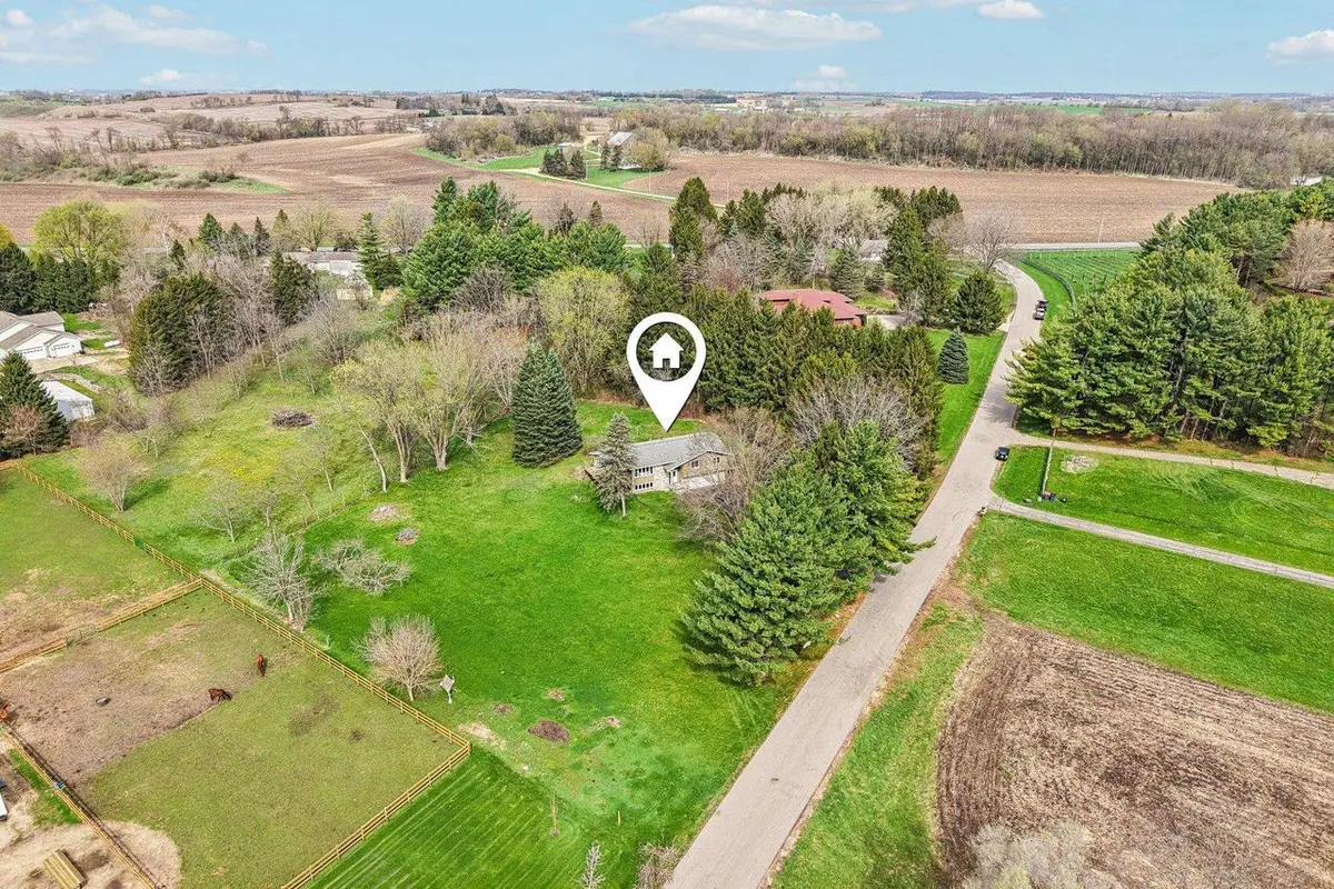 5963 Cherokee Valley Pass, Waunakee, WI 53597 - #1