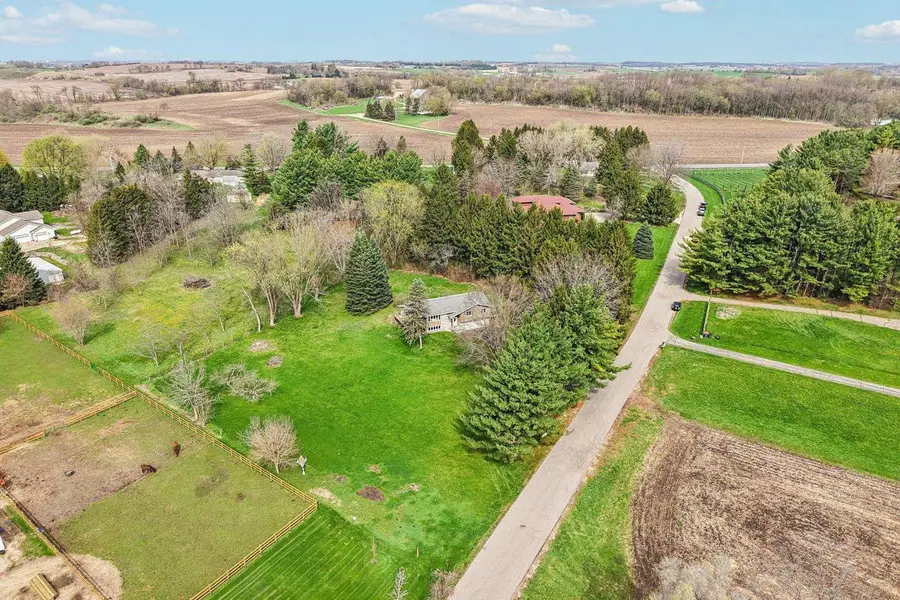 5963 Cherokee Valley Pass, Waunakee, WI 53597 - #2