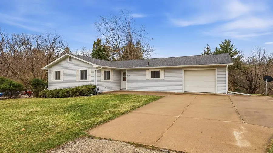 1155 Sunset Drive, Platteville, WI 53818 - #2