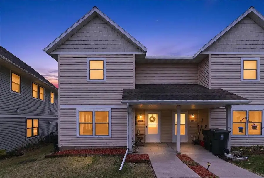 218 S Musket Ridge Drive #6, Sun Prairie, WI 53590 - #3