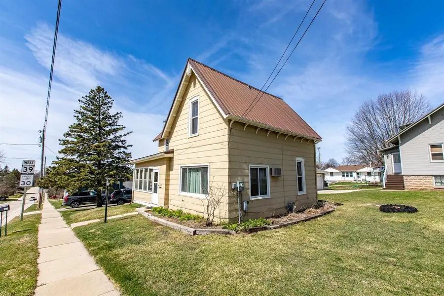 705 Fountain Street, Mineral Point, WI 53565 - #3