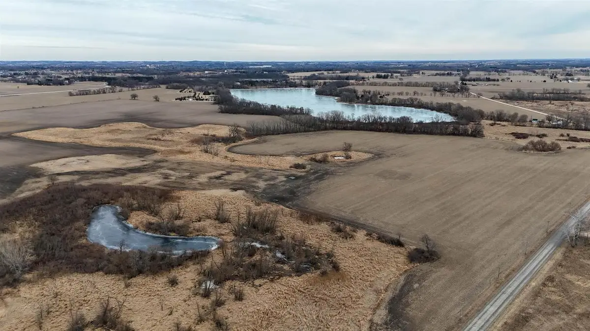 +/- 200ac Old Stone Road, Stoughton, WI 53521 - #1